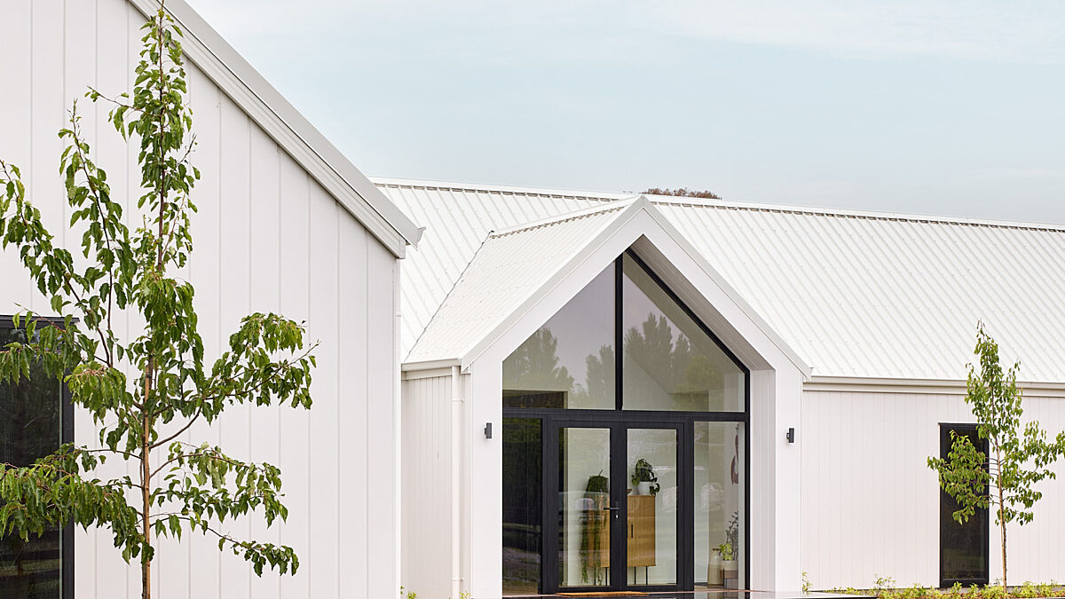 Oblique™ Weatherboard Living The Dream
