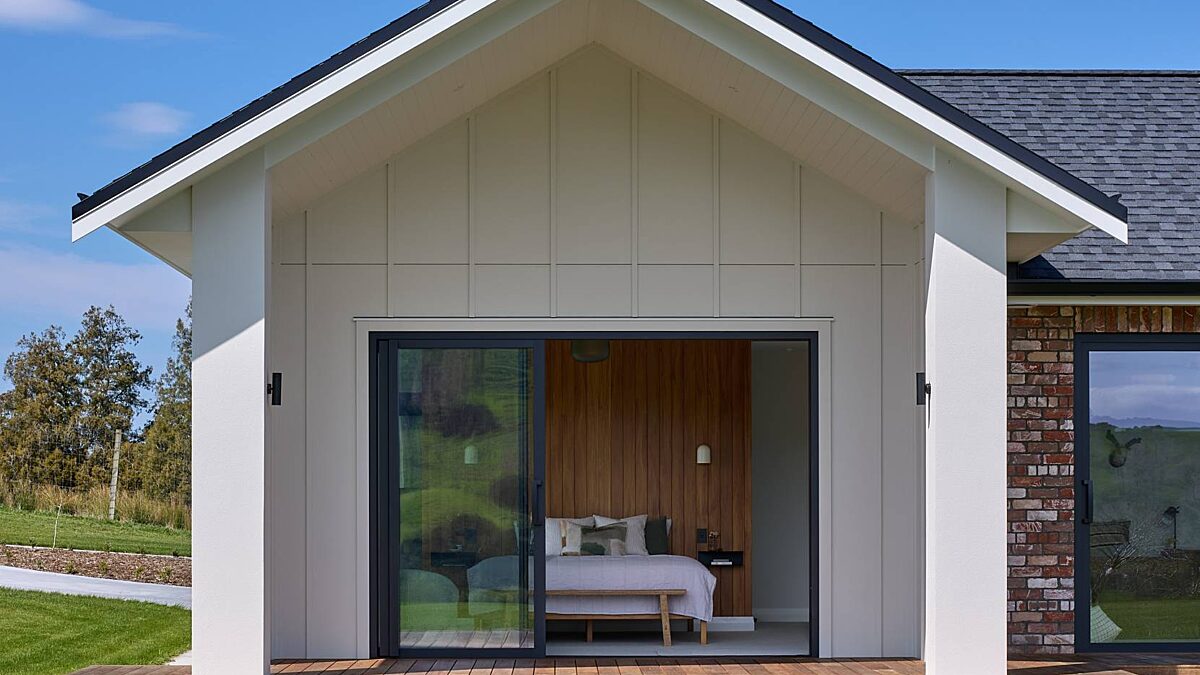 Axon™ Panel Smooth with Hardie™ Axent™ Trim